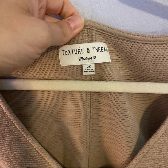 Madewell Texture & Threads Light Brown Top 2X - Picture 4 of 4